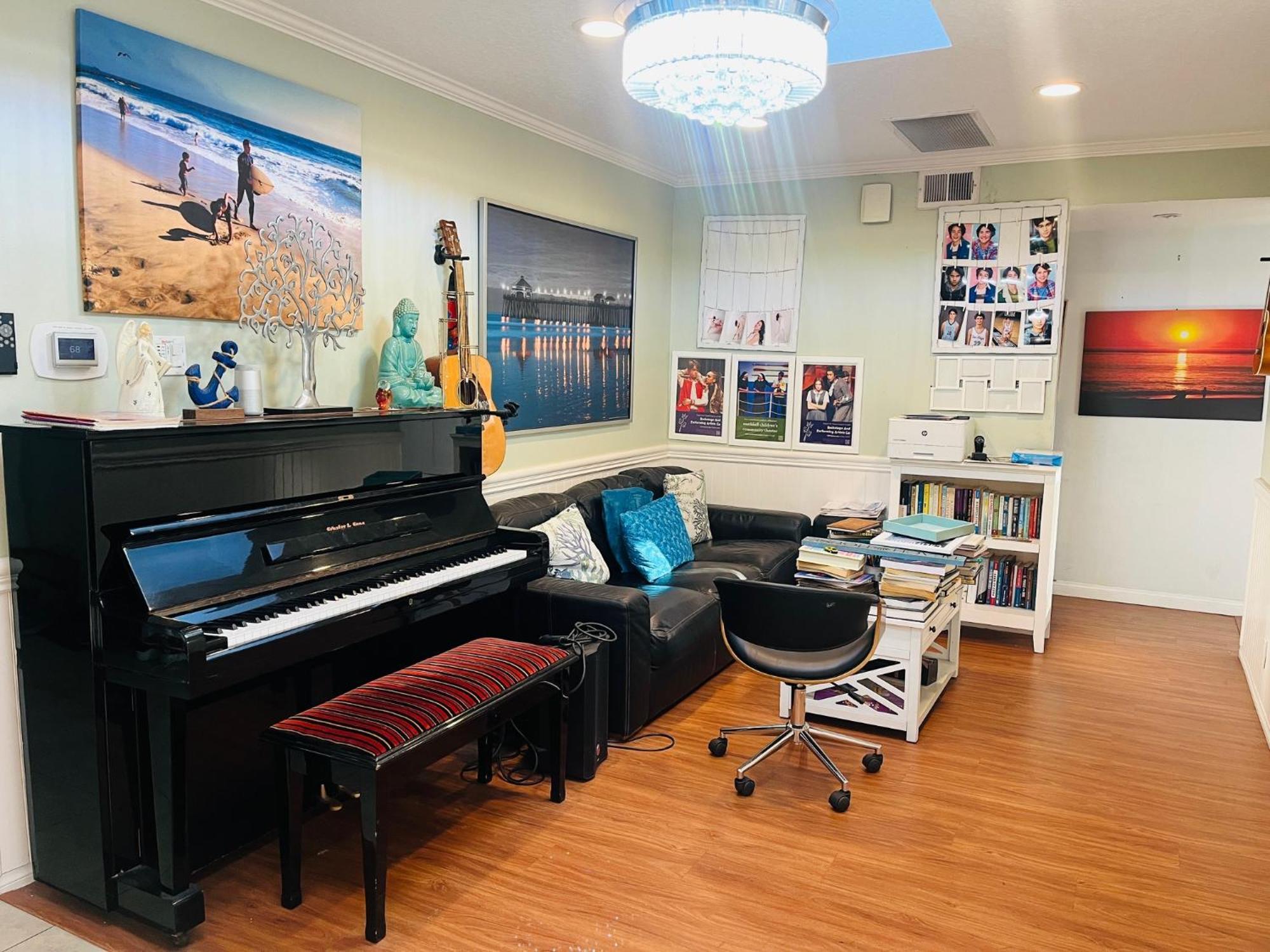 Costa Mesa Homestay - Private Rooms With 2 Shared Baths And Hosts Onsite Exterior photo
